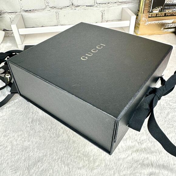 GUCCI GG print Box, Beautiful RARE shopping bag AND envelope gift set - Picture 5 of 15